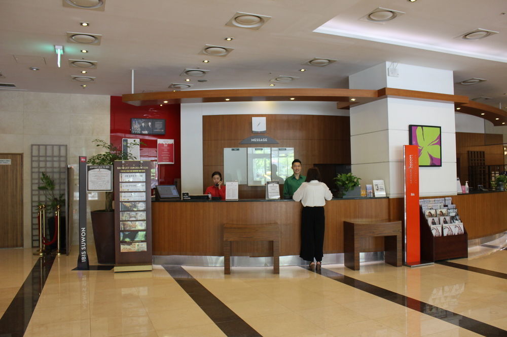 Ibis Ambassador Suwon Hotel Exterior photo